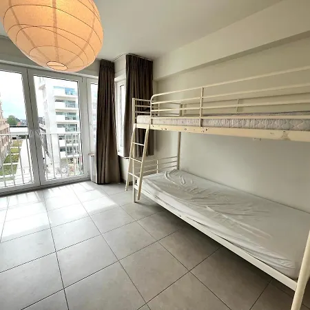 Beautiful 3-bedroom For 6 People With Front Sea View T28 Apartment Ostend