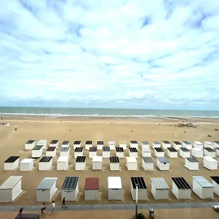 Beautiful 3-bedroom For 6 People With Front Sea View T28 Apartment *