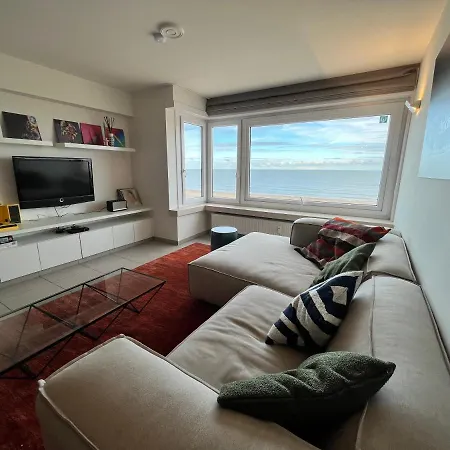 Beautiful 3-bedroom For 6 People With Front Sea View T28 Apartment *