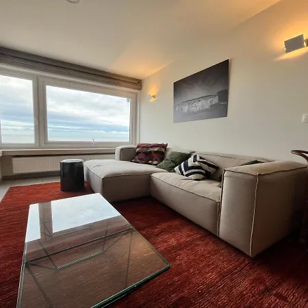 Apartment Beautiful 3-bedroom For 6 People With Front Sea View T28 Ostend