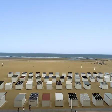 Luxury 3-bedroom With Breathtaking Sea View T28 *