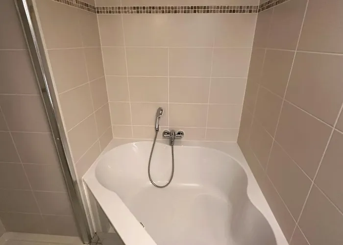 Luxury 3-bedroom With Breathtaking Sea View T28 *